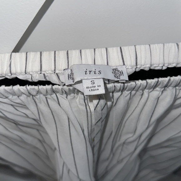 Off the shoulder blouse women’s size Small - Picture 3 of 4